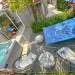 Beachfront House With Private Jacuzzi And Garden Zadar