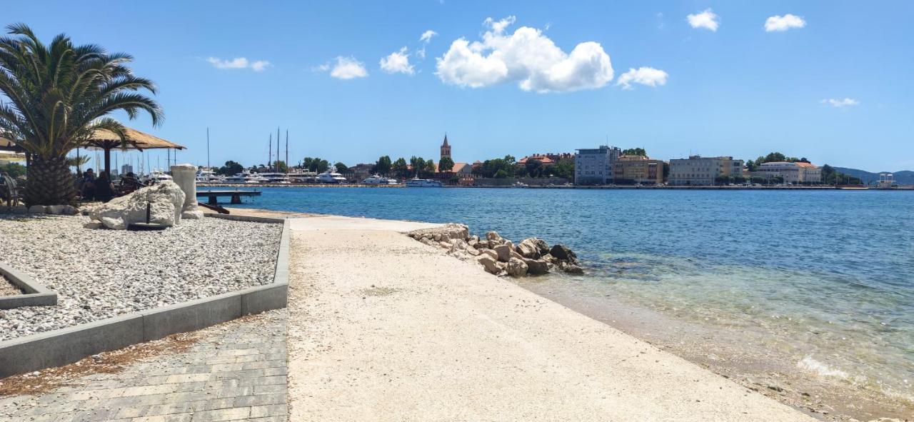 Apartament Beachfront House With Private Jacuzzi And Garden